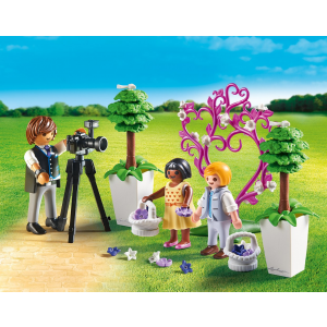 Playmobil City Life Flower Children and Photographer - Image 2