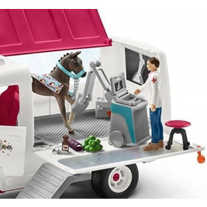 Schleich Mobile Vet with Hanoverian Foal 8 Schleich Mobile Vet with Hanoverian Foal - Image 4