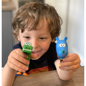 Hey Duggee Squirrel Figurine Set - Image 4