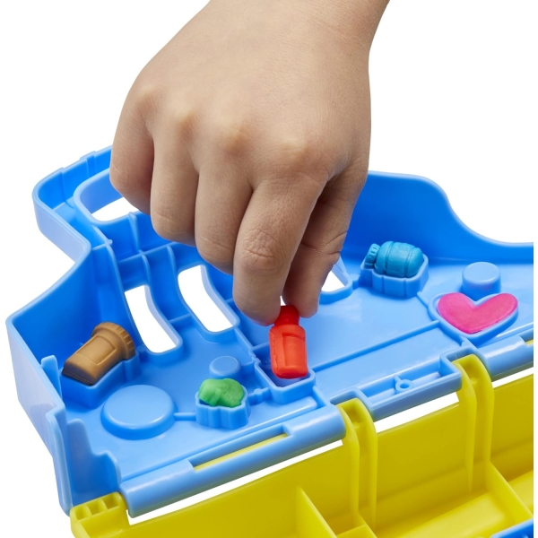 Play-Doh Care n Carry Vet Playset with Toy Dog, Carrier, 10 Tools, 5 Colours, Multicolor 7 play Doh 12 - HTUK Gifts