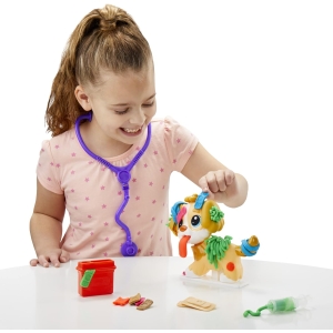 Play-Doh Care n Carry Vet Playset with Toy Dog, Carrier, 10 Tools, 5 Colours, Multicolor 28 Play-Doh Care n Carry Vet Playset with Toy Dog, Carrier, 10 Tools, 5 Colours, Multicolor - Image 11